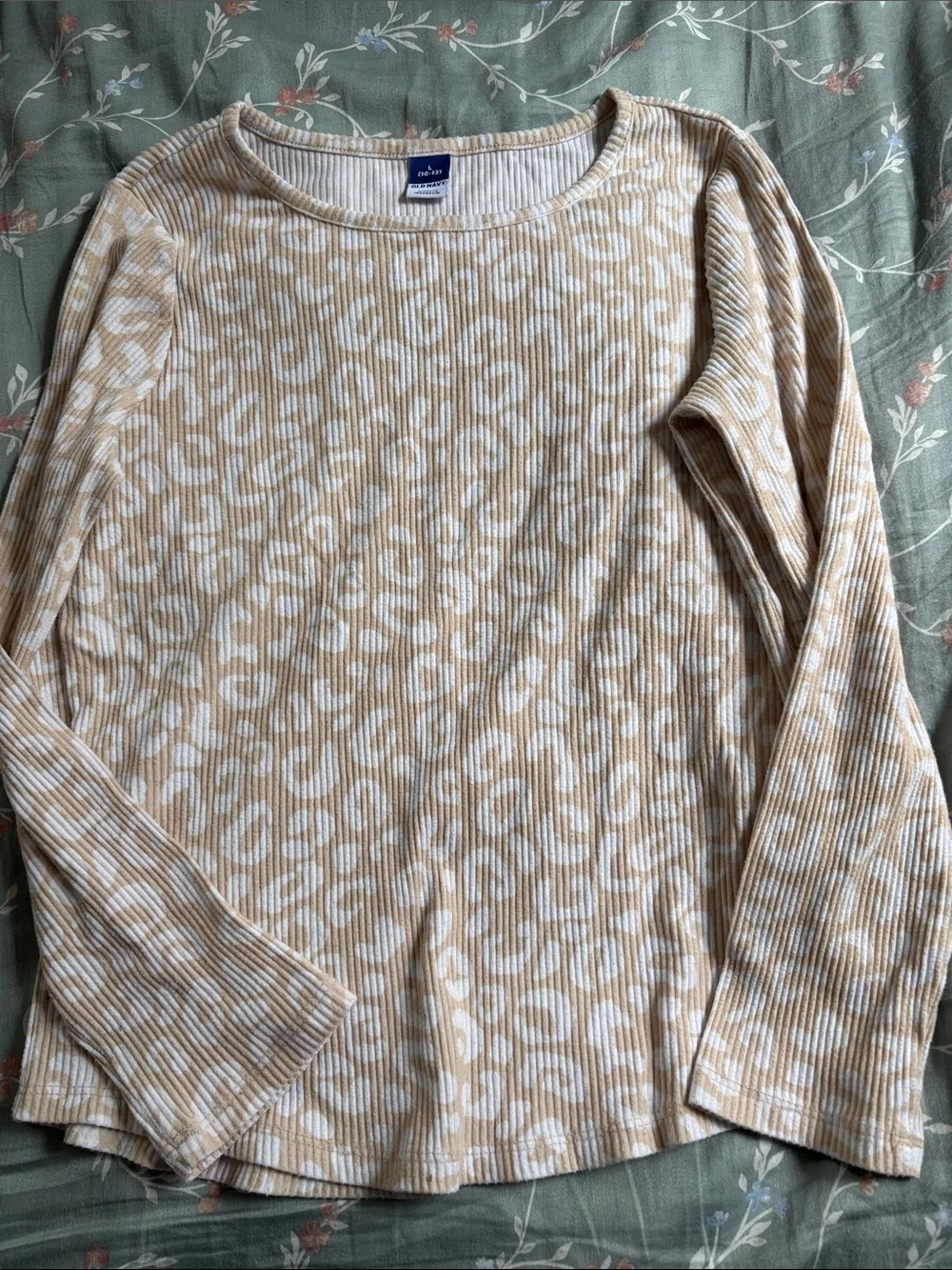Old Navy Beige and White Leopard Print Ribbed Long Sleeve Tee